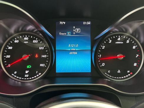 Used 2021 Mercedes-Benz GLC 300 image 23