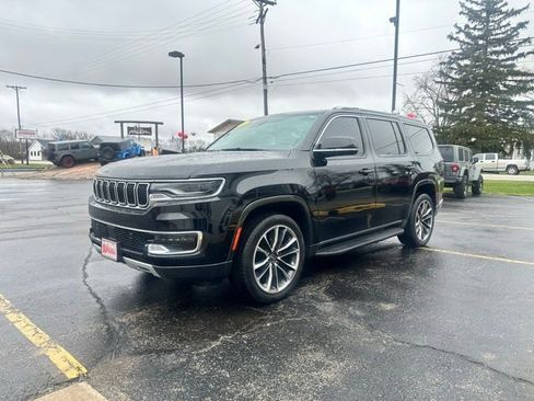 Used 2022 Jeep Wagoneer Series II w/ Premium Group I image 3