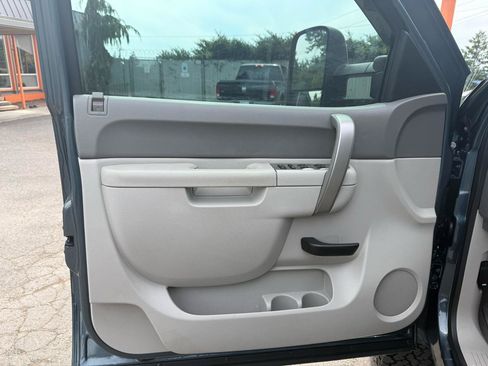 Used 2013 Chevrolet Silverado 2500 LT AWD/4WD image 12