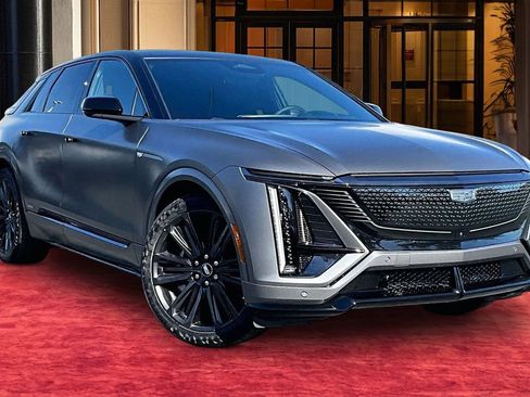 New 2026 Cadillac Lyriq V w/ LPO, Floor Liner Package AWD/4WD image 2