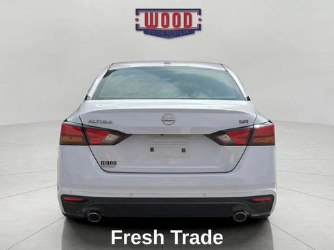 Used 2024 Nissan Altima 2.5 SR w/ SR Premium Package FWD image 5