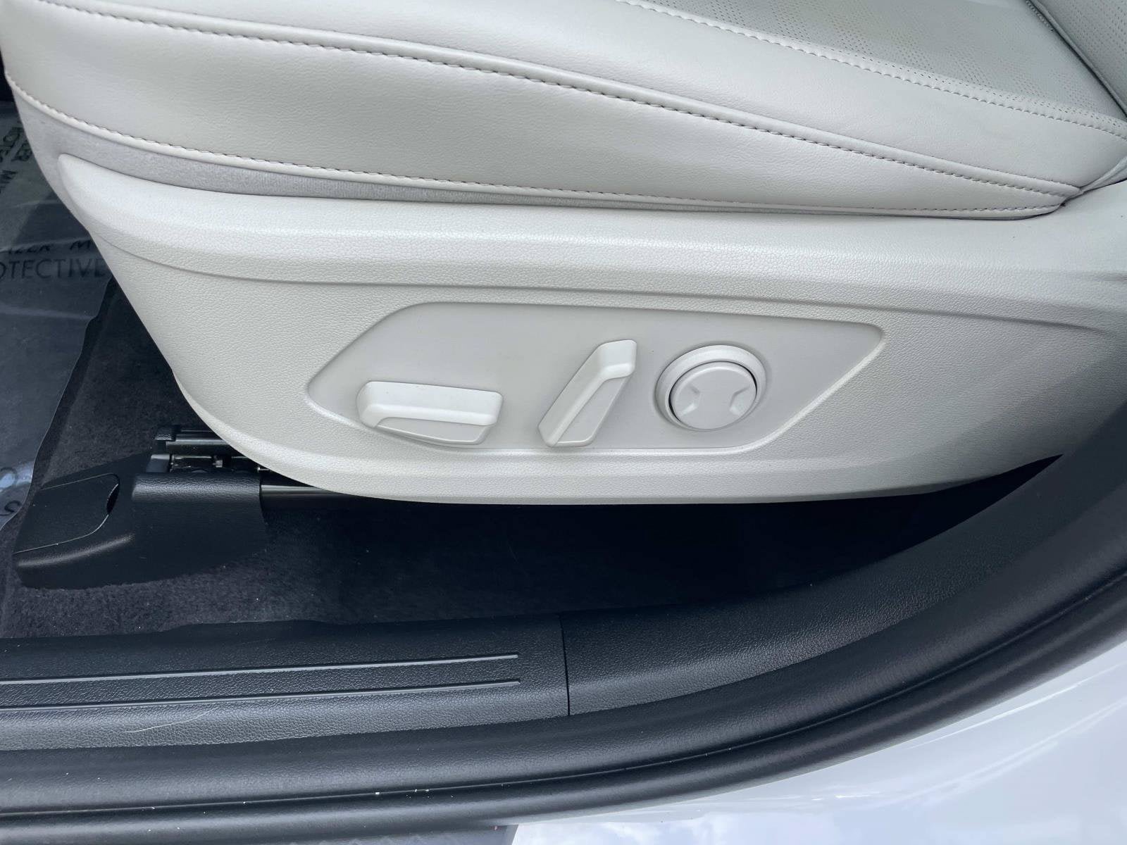 Used 2025 Kia Sorento S w/ Panoramic Sunroof Package FWD image 18
