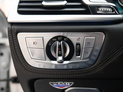 Used 2016 BMW 750i xDrive image 42