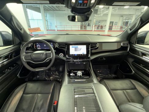 Used 2022 Jeep Wagoneer Series I w/ Premium Group I image 23