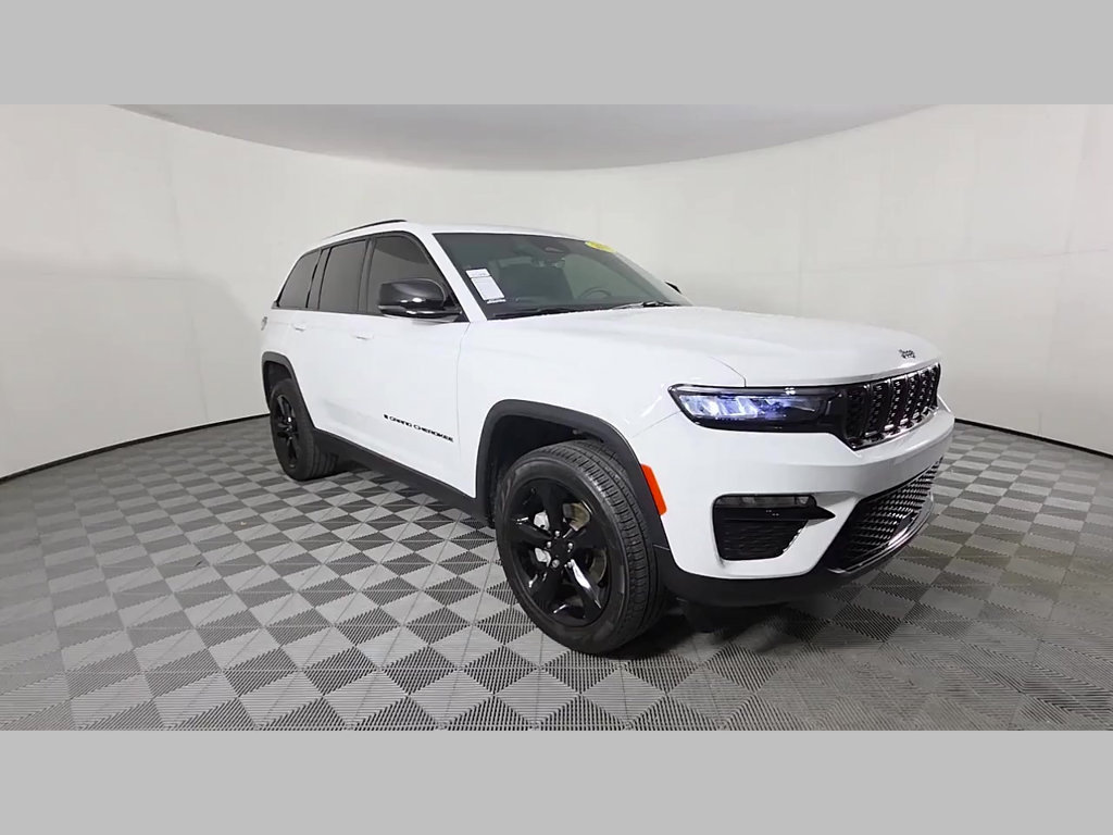 Used 2025 Jeep Grand Cherokee Limited w/ Black Appearance Package RWD image 34