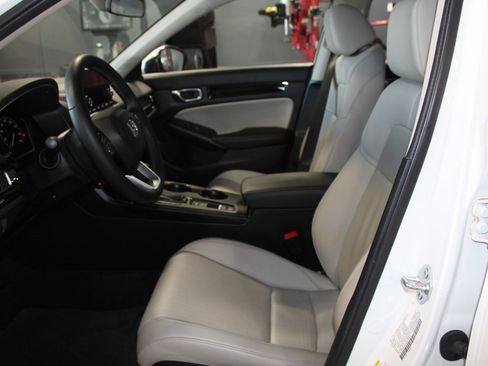 Used 2024 Honda Civic EX-L image 13