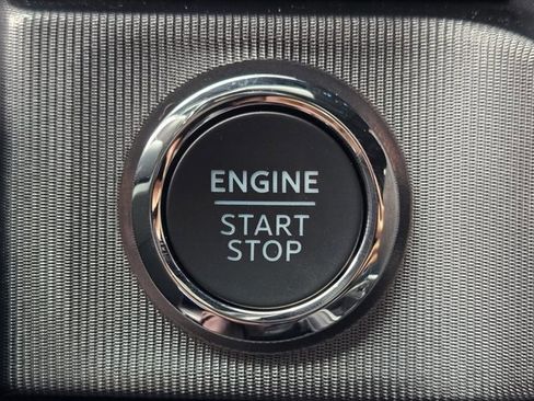 Certified 2025 Ford F250 Platinum AWD/4WD image 20