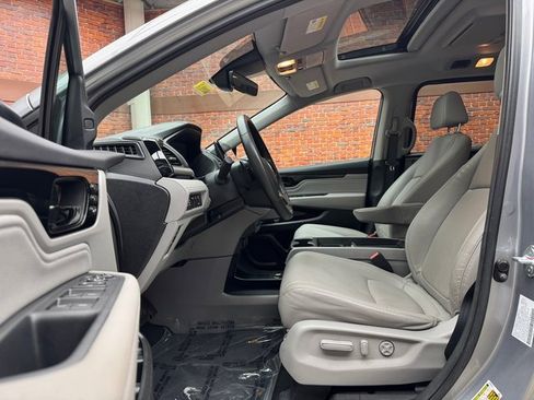 Used 2023 Honda Odyssey Touring image 21