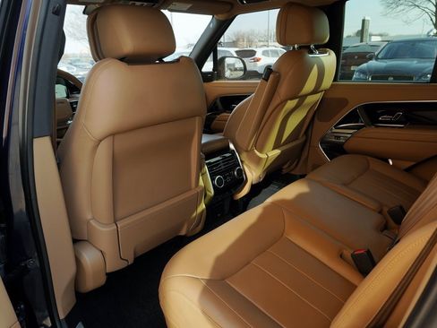Used 2023 Land Rover Range Rover SE image 37