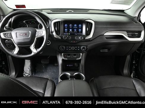 Used 2024 GMC Terrain SLT image 17