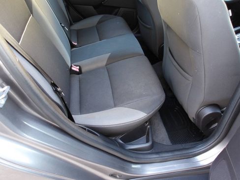 Used 2014 Ford Focus SE w/ SE Winter Package FWD image 23