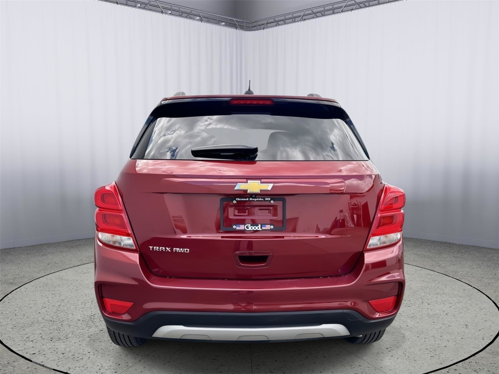 Used 2022 Chevrolet Trax LT w/ LT Convenience Package AWD/4WD image 5