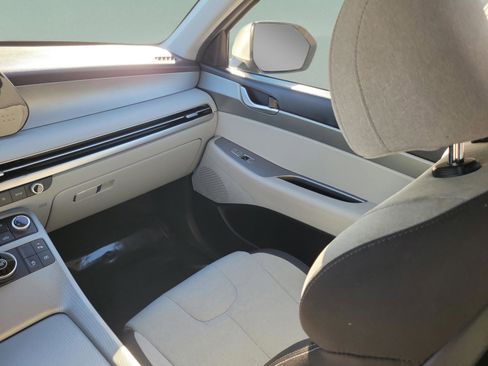 Certified 2023 Hyundai Palisade SE image 9