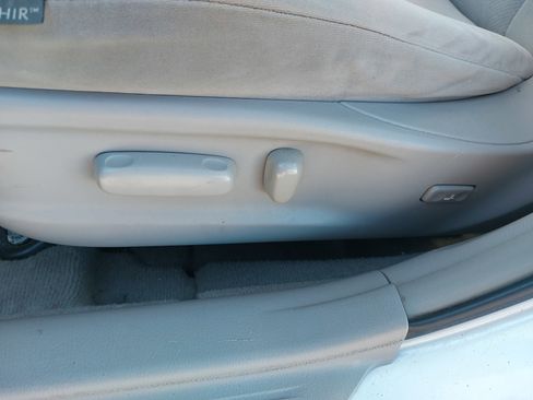 Used 2011 Toyota Camry BASE image 30