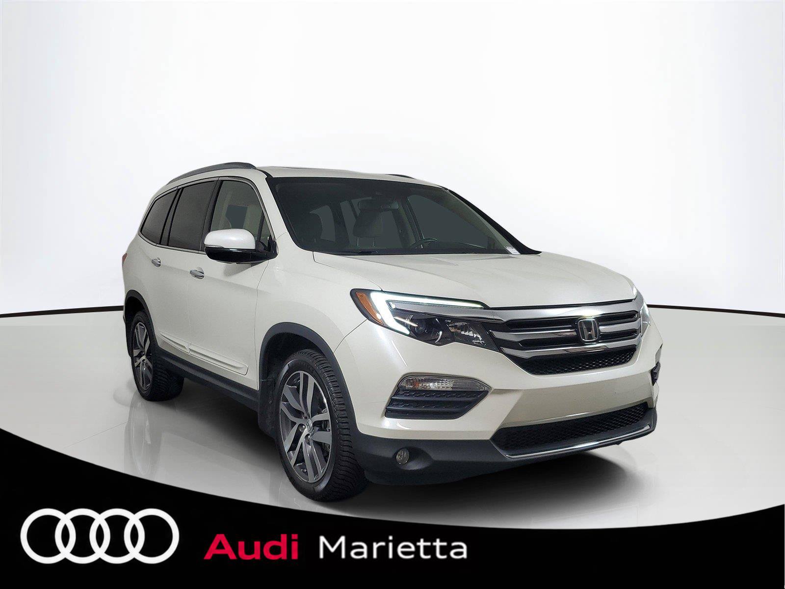 Used 2017 Honda Pilot Elite image 1