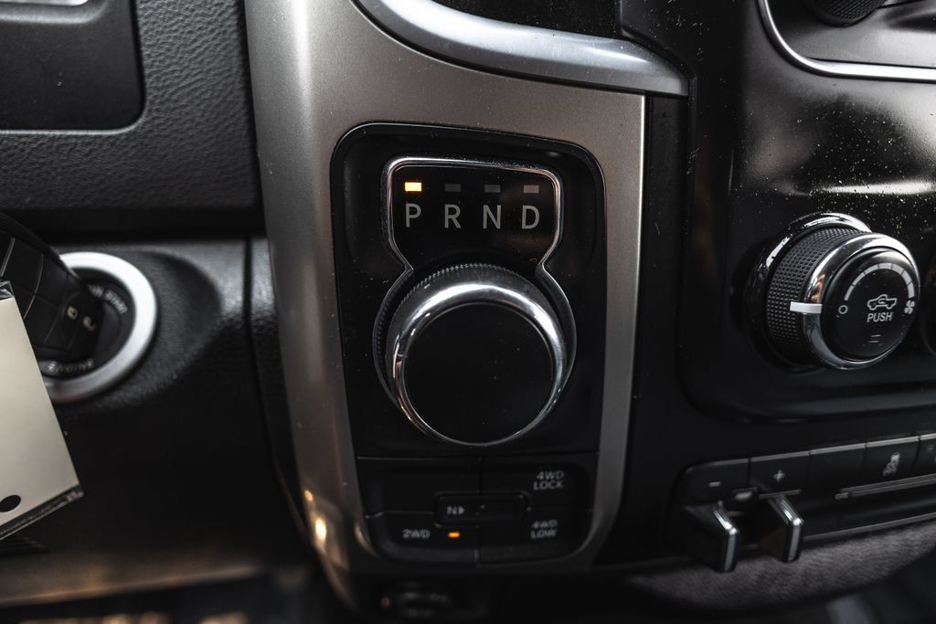 Used 2016 RAM 1500 Classic SLT AWD/4WD image 17