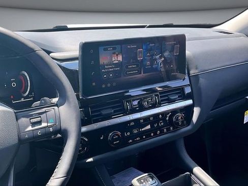 New 2026 Nissan Pathfinder SL FWD image 6