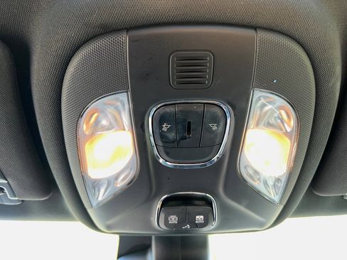 Used 2022 Jeep Compass Latitude w/ Sun and Sound Group image 20