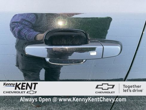 Certified 2023 GMC Acadia SLE w/ Driver Convenience Package image 20