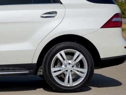 Used 2014 Mercedes-Benz ML 350 2WD image 32