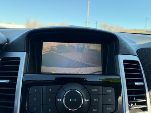 Used 2014 Chevrolet Cruze LT w/ Technology Package image 32