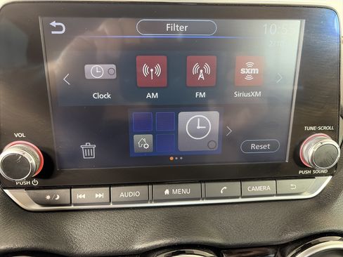 Used 2023 Nissan Sentra SR FWD image 19