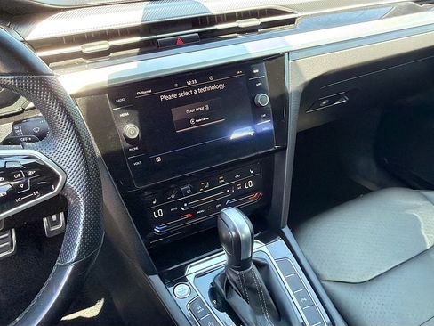 Used 2022 Volkswagen Arteon SE FWD image 25