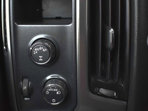 Used 2017 Chevrolet Silverado 1500 LT image 20