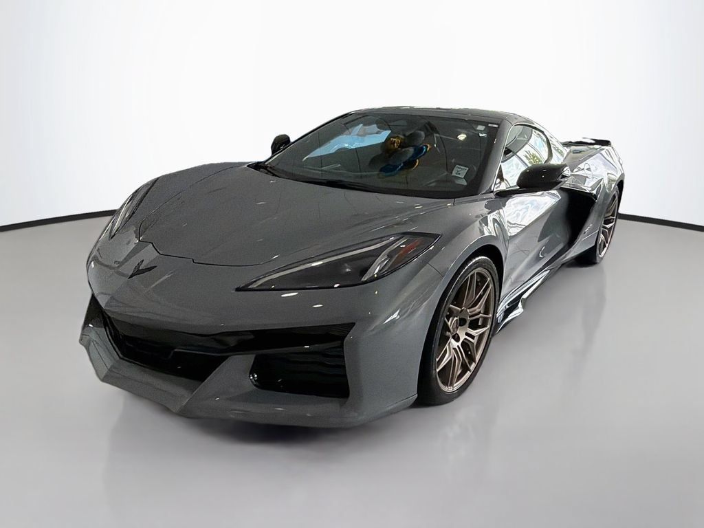 Used 2025 Chevrolet Corvette Z06 RWD image 3