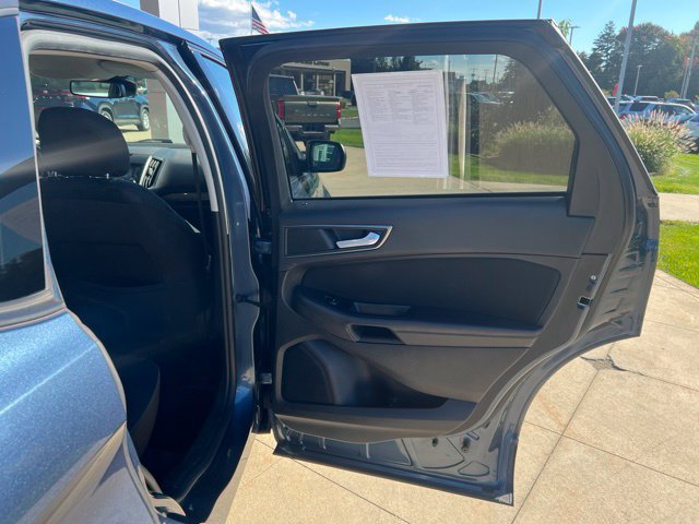 Used 2019 Ford Edge SE FWD image 30