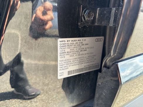 Used 2024 Audi Q3 2.0T Premium image 27