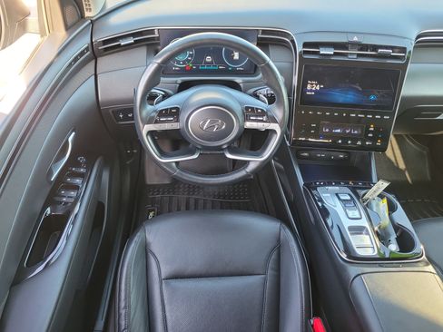 Certified 2023 Hyundai Tucson Limited AWD/4WD image 7