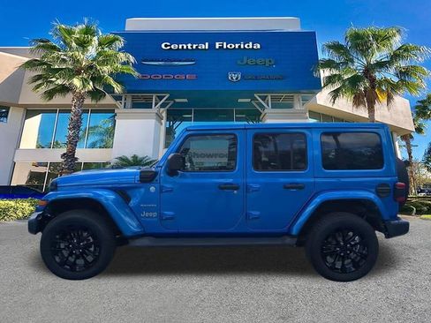 Used 2022 Jeep Wrangler Unlimited Sahara w/ Safety Group AWD/4WD image 8