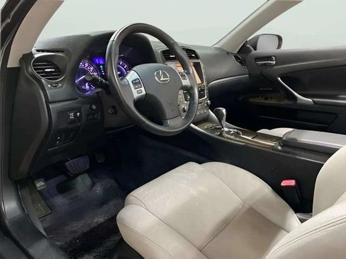 Used 2011 Lexus IS 350C w/ Luxury Pkg RWD image 23
