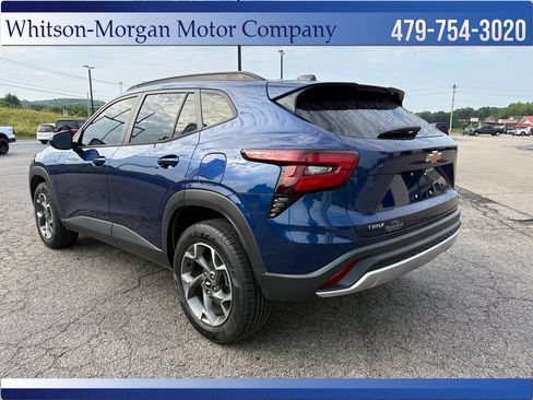 Used 2024 Chevrolet Trax LT FWD image 7