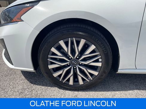 Used 2025 Nissan Altima 2.5 SV image 27