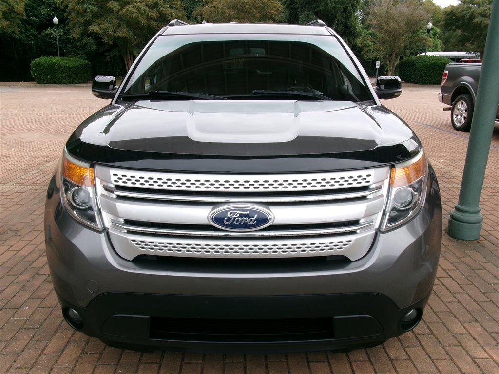 Used 2011 Ford Explorer XLT w/ 202A Rapid Spec Order Code FWD image 3