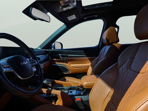 Certified 2024 Kia Telluride EX X-Line AWD/4WD image 9