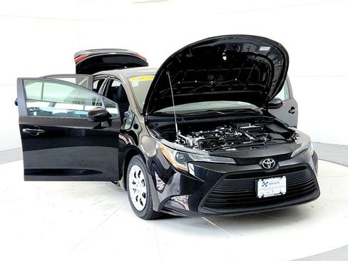Certified 2024 Toyota Corolla LE FWD image 9