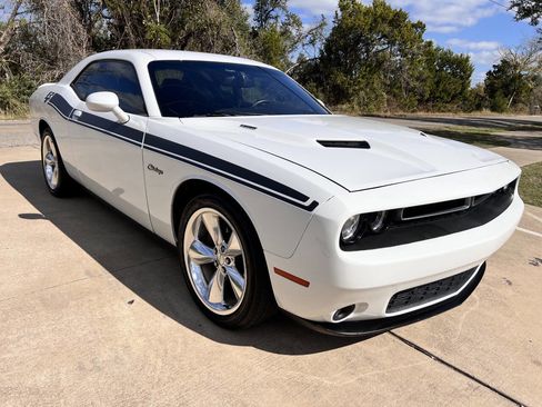 Used 2016 Dodge Challenger R/T Plus image 1