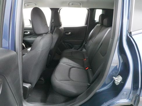 Used 2023 Jeep Renegade Latitude AWD/4WD image 25