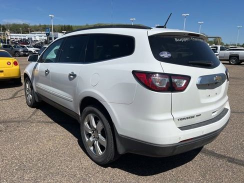 Used 2017 Chevrolet Traverse LT w/ Style and Technology Package AWD/4WD image 6