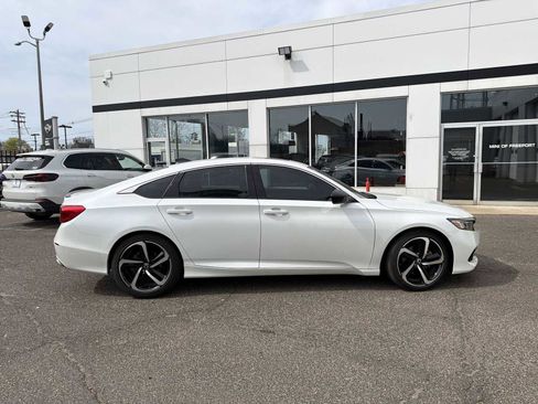 Used 2022 Honda Accord Sport image 6
