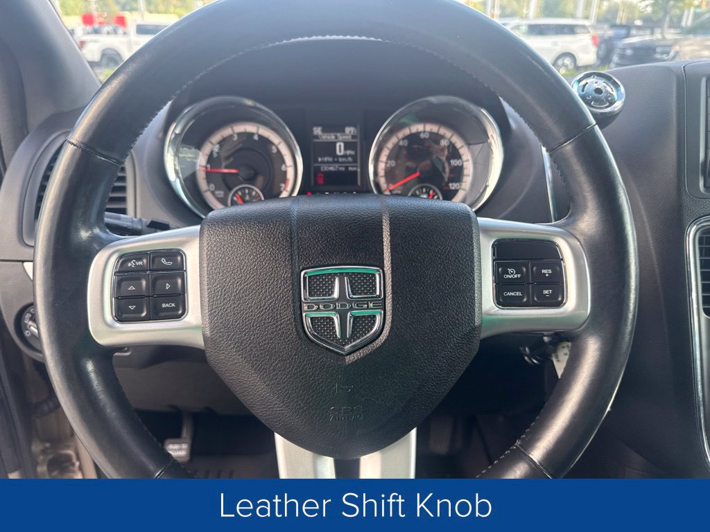 Used 2015 Dodge Grand Caravan R/T w/ Driver Convenience Group FWD image 18