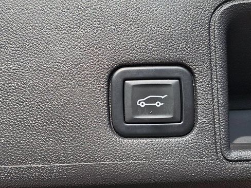 Used 2022 GMC Terrain SLT FWD image 13