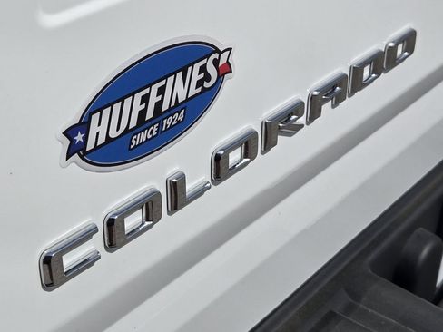 Used 2022 Chevrolet Colorado LT w/ Fleet Safety Package RWD image 10