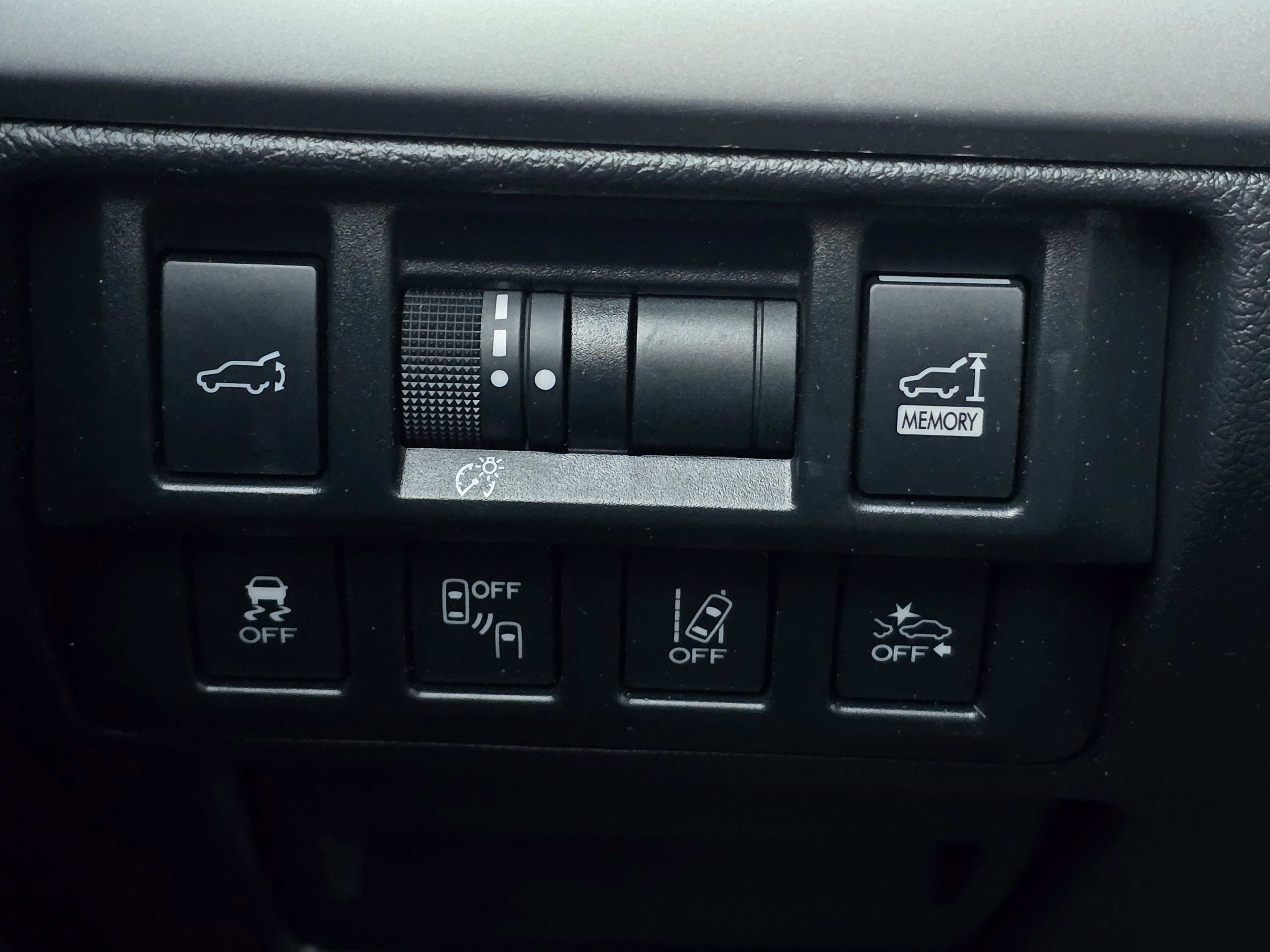 Used 2018 Subaru Outback 2.5i Premium AWD/4WD image 16