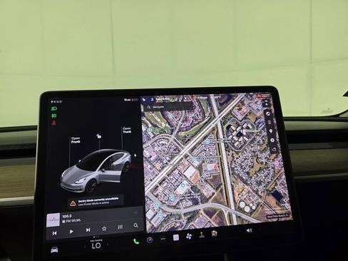 Used 2018 Tesla Model 3 Long Range image 15