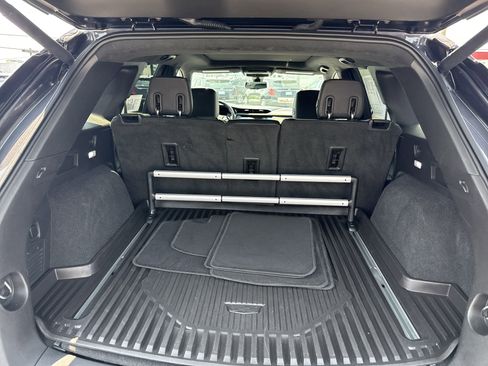 Used 2017 Cadillac XT5 Platinum w/ Driver Assist Package image 29