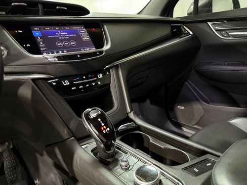 Used 2020 Cadillac XT5 Premium Luxury AWD/4WD image 28